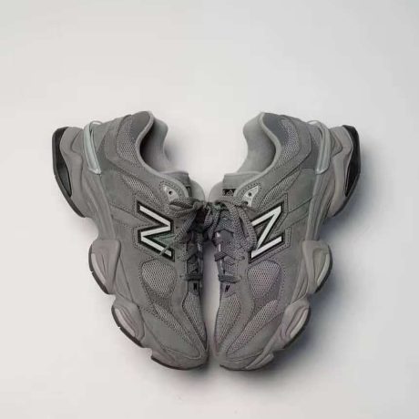 High Quality Men's Luxury Sneakers Classic !