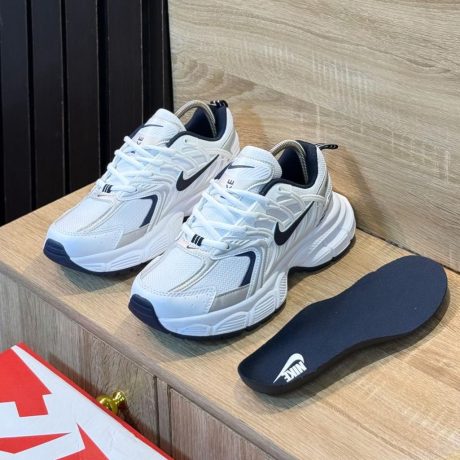 High Quality Men's Luxury Sneakers Classic !